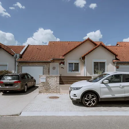 Апартаменты Vadrozsa Надьканижа