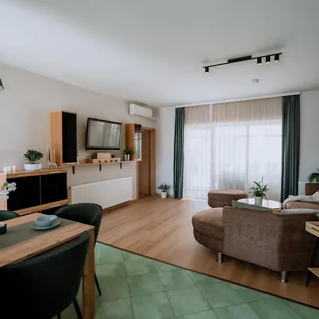 Apartment Vadrozsa *