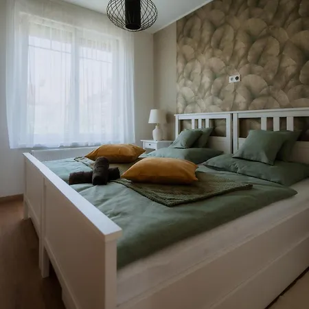 Vadrózsa Apartman
