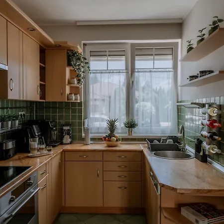 Apartment Vadrozsa