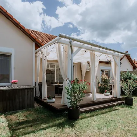 Vadrozsa Апартаменты Надьканижа